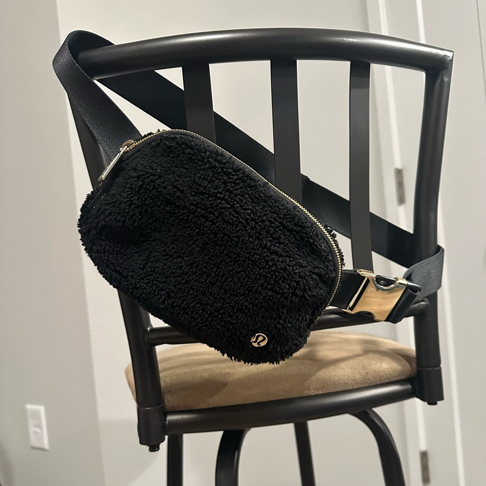 Black Sherpa Lululemon Belt Bag